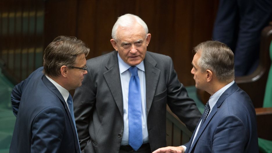 W ocenie polityka PiS, Leszek Miller i Waldemar Pawlak powinni zostać pociągnięci do odpowiedzialności