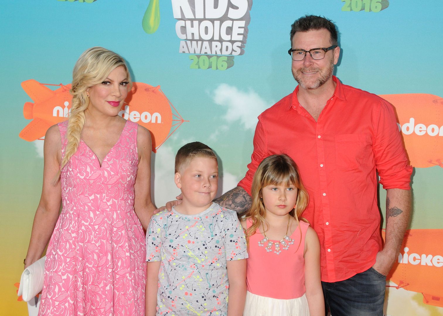 Tori Spelling z rodziną 
