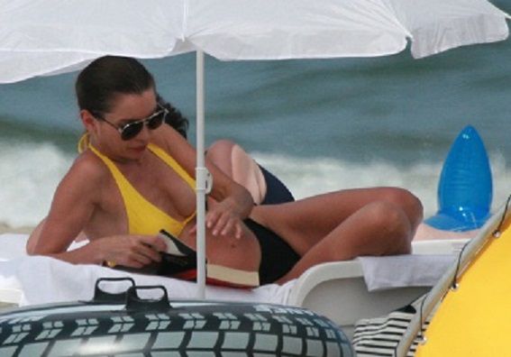 Agnieszka Dygant na plaży w Juracie