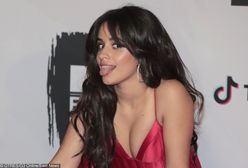 Camila Cabello w niecodziennej stylizacji. Zdecydowanie przypomina jedną z gwiazd