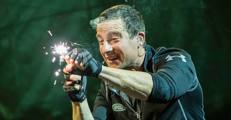 Nałogowo oglądał survivalowe show Beara Gryllsa. Telewizyjne porady uratowały mu życie