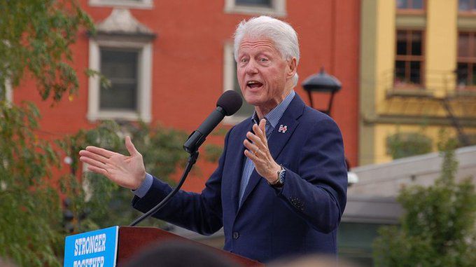 Bill Clinton trafił do szpitala.Były prezydent USA na oddziale intensywnej terapii.