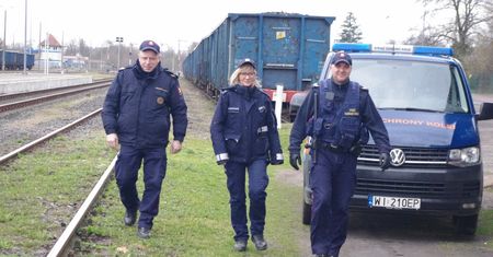 Dzielnicowi i straż kolei we wspólnych patrolach