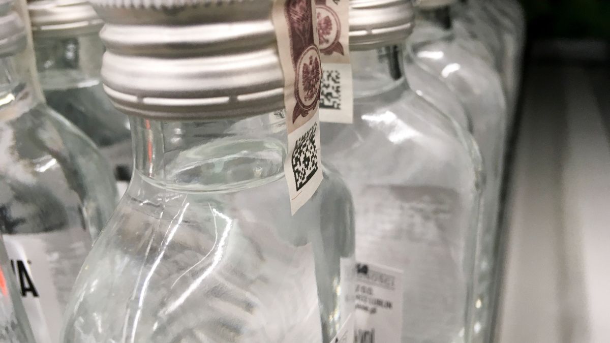 Producenci wódki protestują przeciwko opłacie za "małpki"