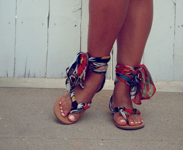 10 Incredible DIY Summer Shoes Makeovers