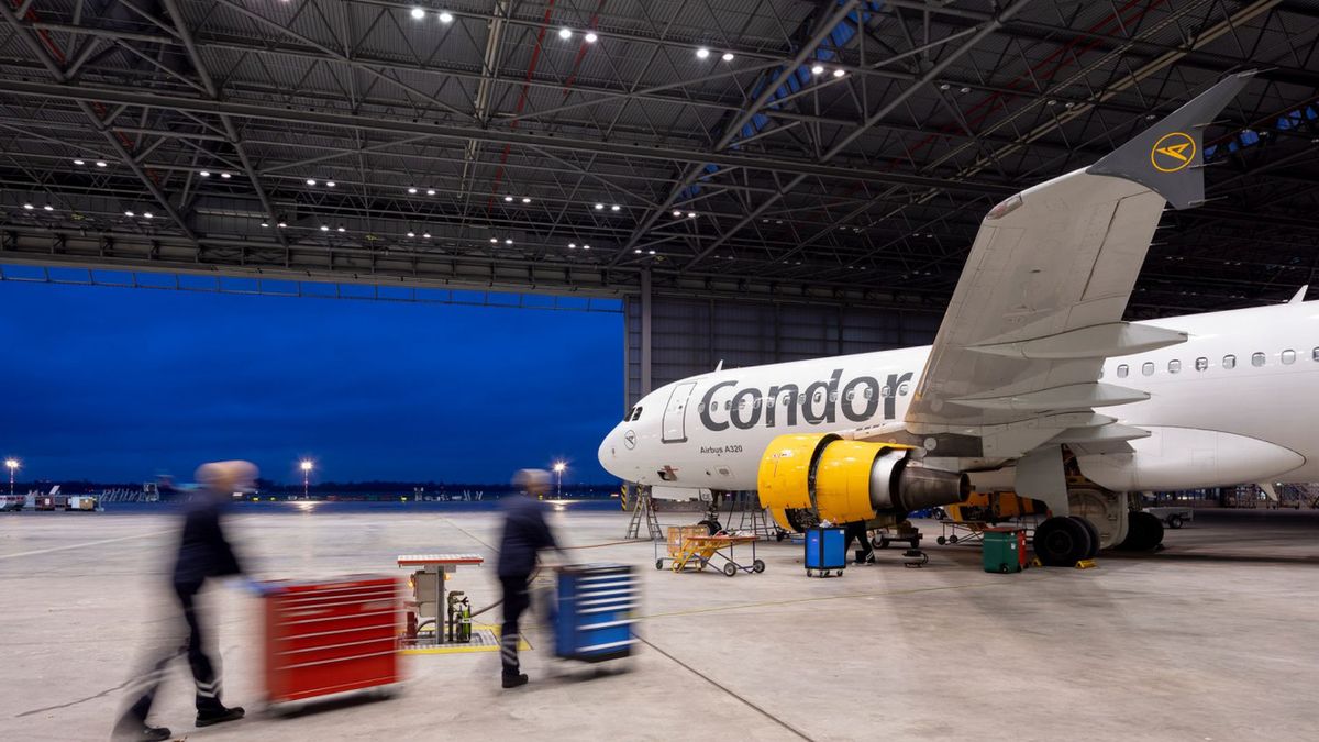 Właściciel PLL LOT kupuje niemieckie linie lotnicze Condor Airlines