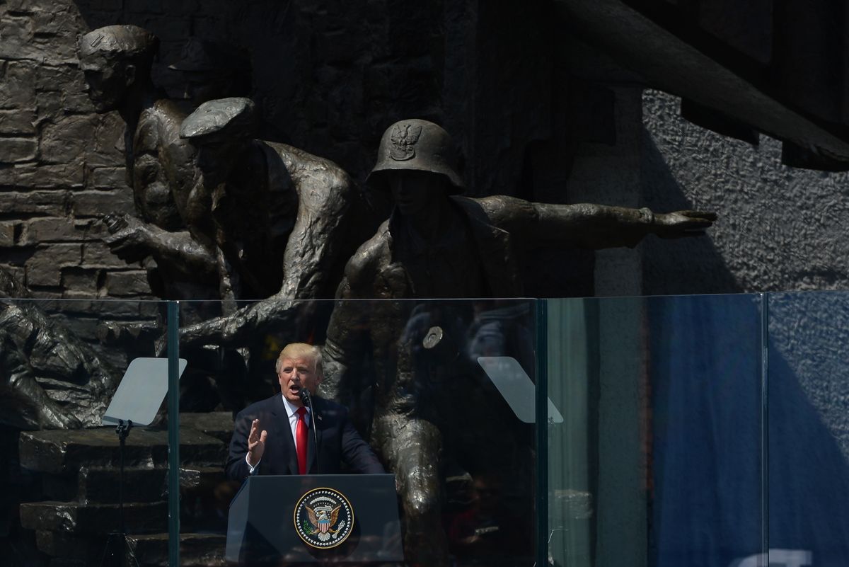 Przesłanie Donalda Trumpa na rocznicę powstania. "Polacy mnie lubią, budują instalację i sami za to zapłacą"