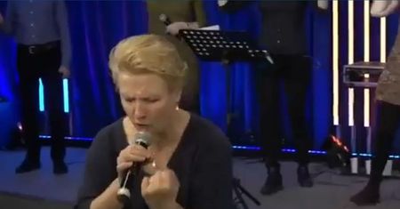 Nigdy nie widzieliście takiego... nabożeństwa. Warszawska pastor pokazała "Boże tsunami"