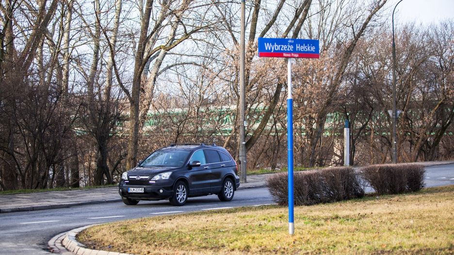Ulica Wybrzeże Helskie. Miejsce wycinki drzew pod przebudowę ulicy