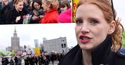 Jessica Chastain wsparła protest w Warszawie! Najpierw mocne przesłanie do Polek, a potem udział w marszu! Mamy zdjęcia [WIDEO]