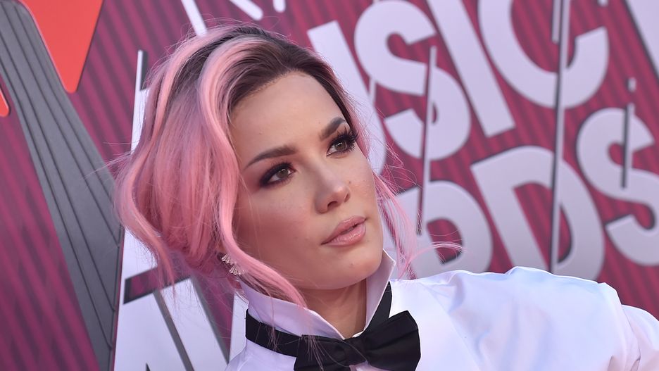 Halsey opowiedziała o najgorszych latach swojego życia
