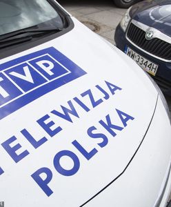 Niechciana naklejka na aucie TVP. Interweniowali policjanci