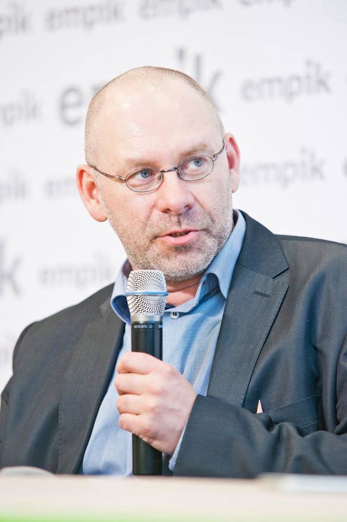 Paweł Reszka, autor książki "Mali bogowie" 
