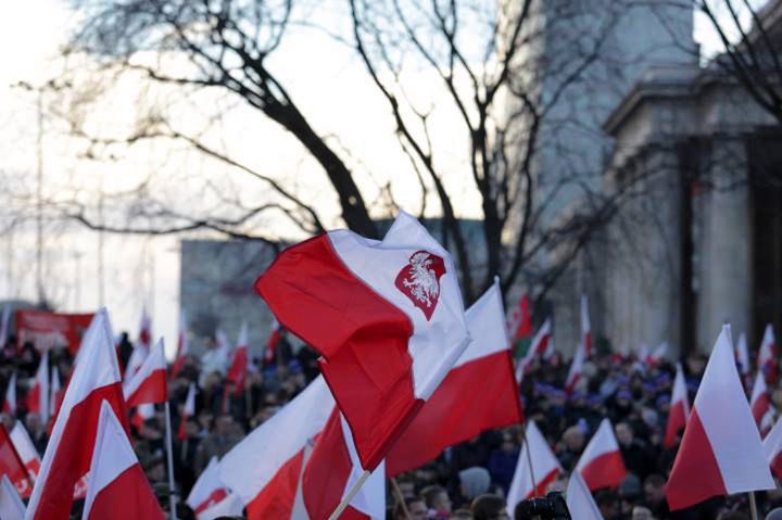 Wywiesiłeś brudną flagę? Możesz się spodziewać wizyty straży miejskiej