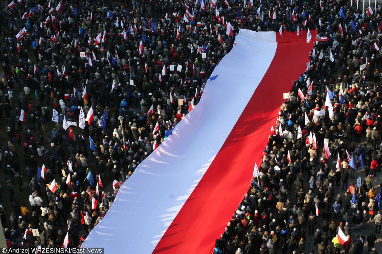 Ministerstwo Cyfryzacji: w Polsce mieszka 21 539 Polaków