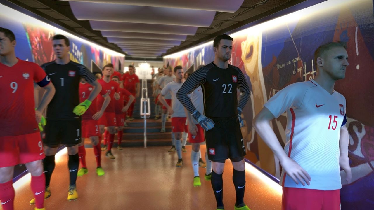Robert kontra Lewandowski. PES 2018 kontra FIFA 18 - w której grze Polacy wyglądają lepiej?