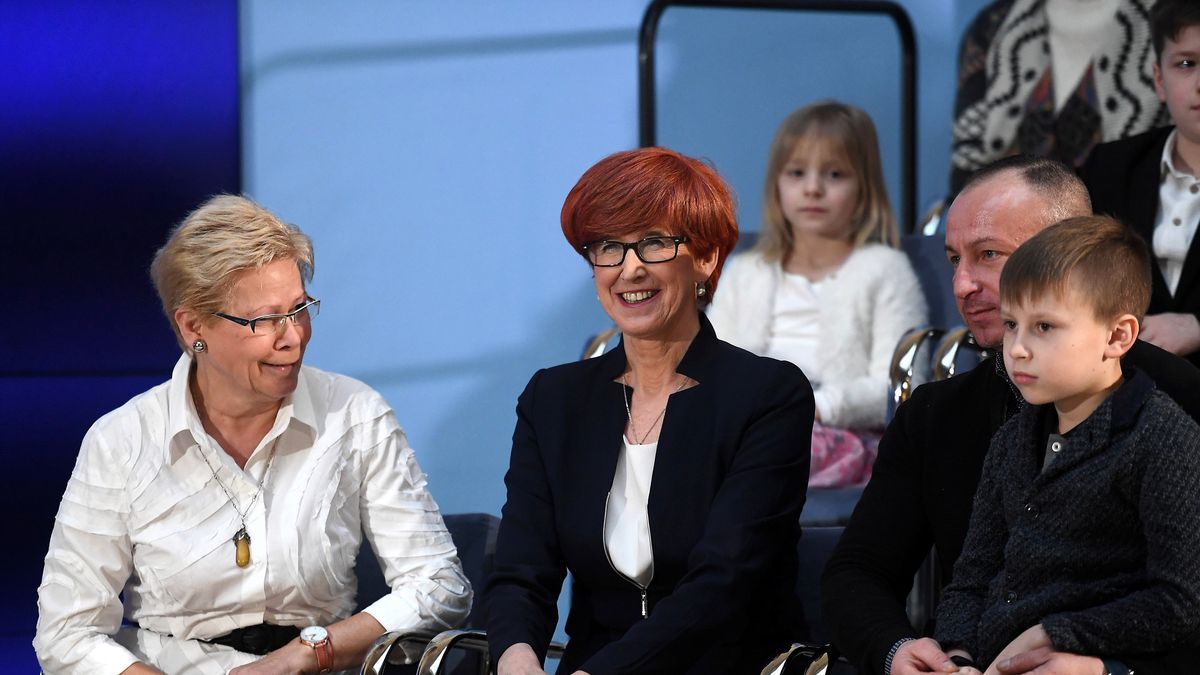 Minister pracy, rodziny i polityki społecznej Elżbieta Rafalska. 