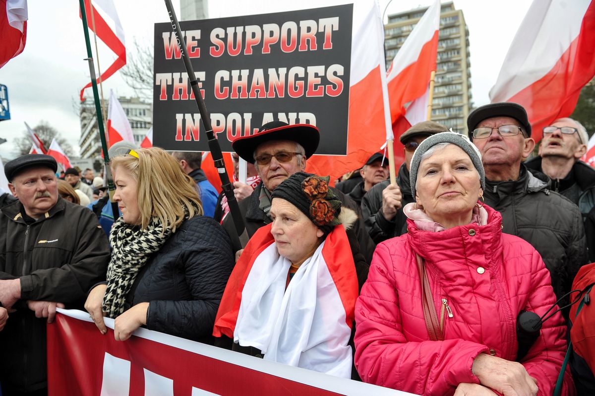 Środowiska prawicowe będą demonstrować oddzielnie? Marsz klubów "Gazety Polskiej" jest już pewny