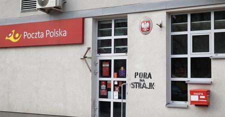 Pracownicy Poczty Polskiej chcą dymisji dyrektora. W tle nierentowne kontrakty