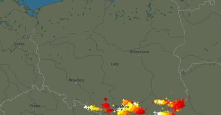 Burze nie odpuszczają. IMGW wydało ostrzeżenia
