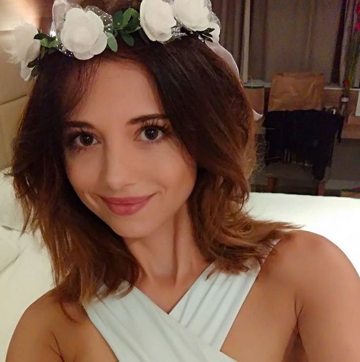 Kusząca Adriana Kalska w bieli. Takiej figury można jej tylko pozazdrościć