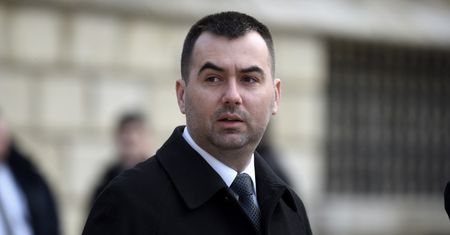 Koronawirus w Polsce. Błażej Spychalski do opozycji: "Czytajcie konstytucję ze zrozumieniem"
