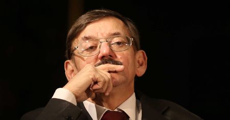 MON wydaje na analizy 4,4 mln zł. Zarobki Targalskiego owiane tajemnicą