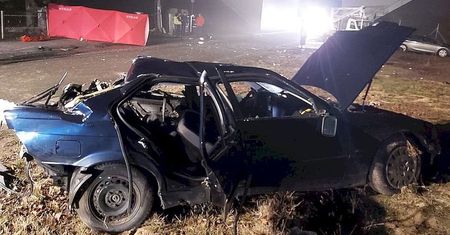 Lubelskie. BMW doszczętnie zniszczone. Nie żyje 1 osoba
