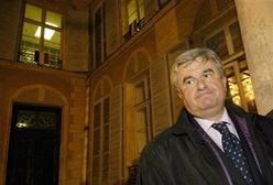 Godzina policyjna w jednym z podparyskich miasteczek