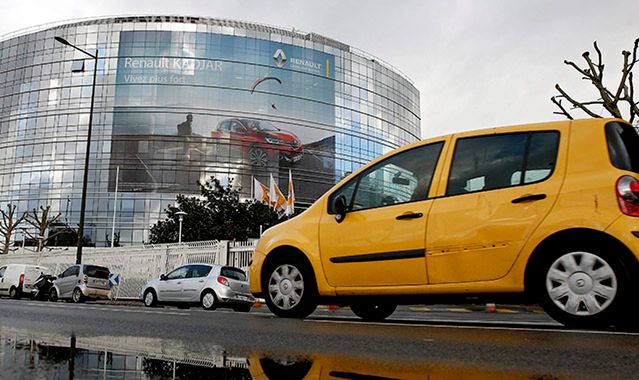 Renault sprawdzi 15 tys. swoich nowych samochodów