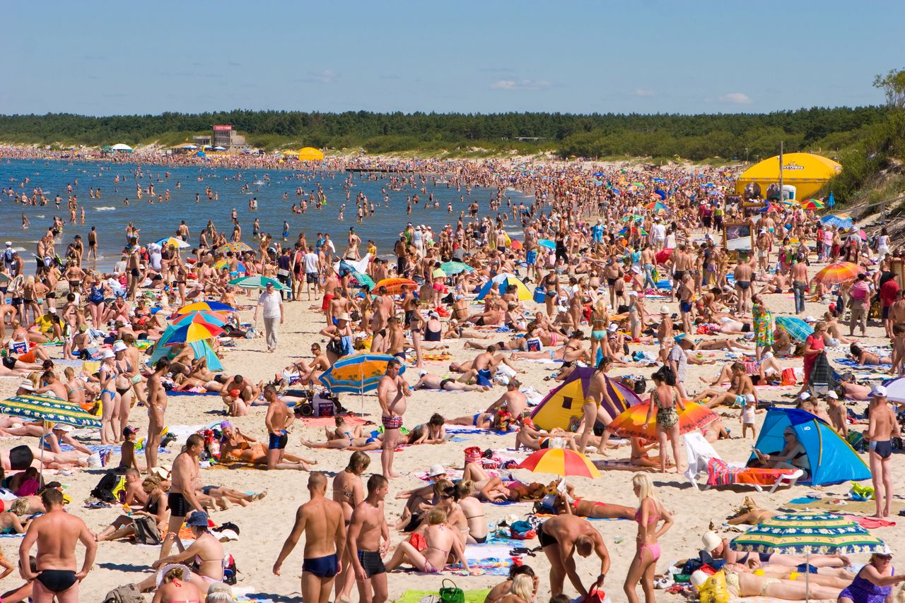 Sprawdź, czy wiesz czego nie robić na plaży. Rozwiąż quiz i zobacz, za co grozi mandat