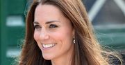 Księżna Kate zamówiła biały płaszcz z polską metką. Jest inspirowany stylem księżnej Diany!