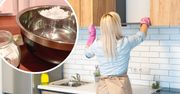 4 łyżeczki tego produktu i woda. Prosta mikstura dokładnie zmywa tłuszcz z szafek w kuchni