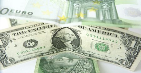 Kursy walut. Złoty pod wpływem zmian na eurodolarze