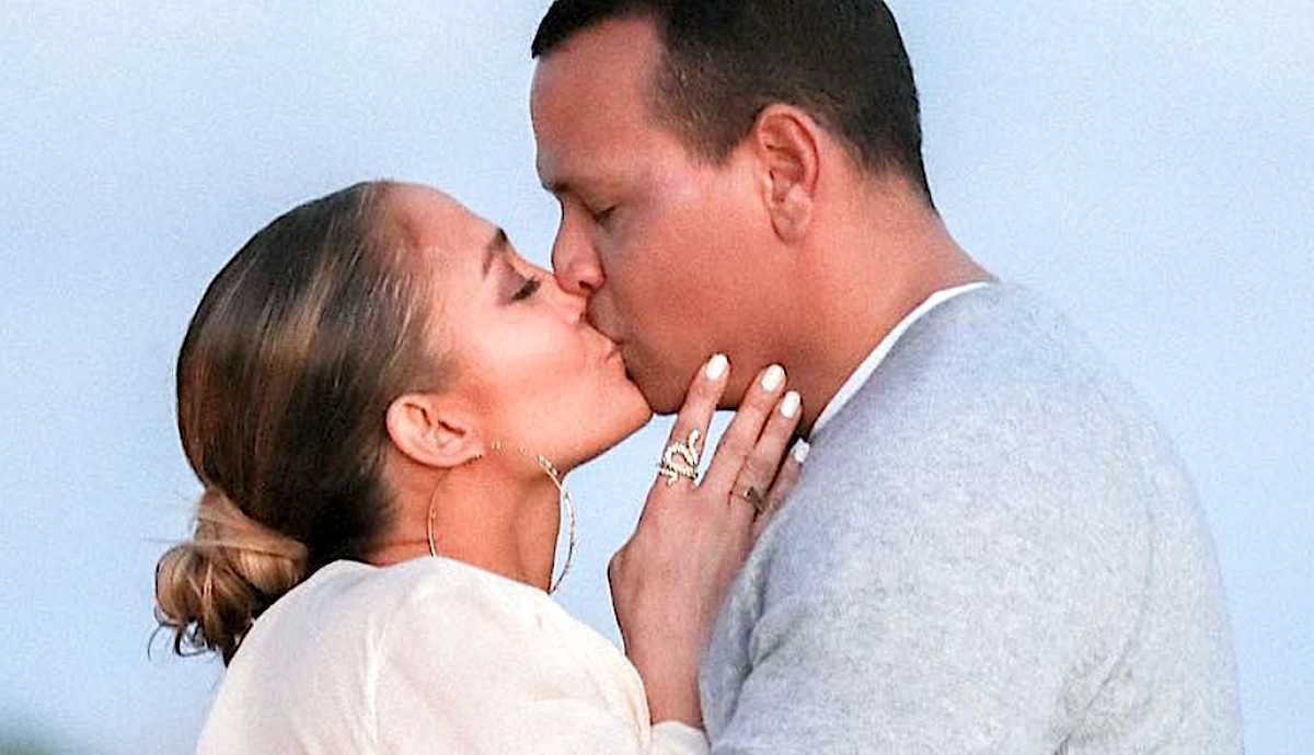 Jennifer Lopez i Alex Rodriguez z czwórką swoich słodkich dzieci pamiętali o Dniu Niepodległości! Patchworkowa rodzinka jak z żurnala!