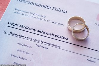 Podatek od prezentu ślubnego. Ministerstwo stawia sprawę jasno