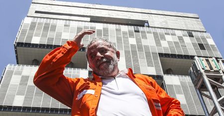 Były prezydent Brazylii odda się w ręce policji. "Wierzę w uczciwy wymiar sprawiedliwości"