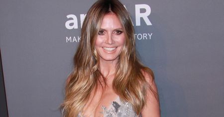 Półnaga Heidi Klum pokazuje "boczki". Fanki utożsamiają się z modelką