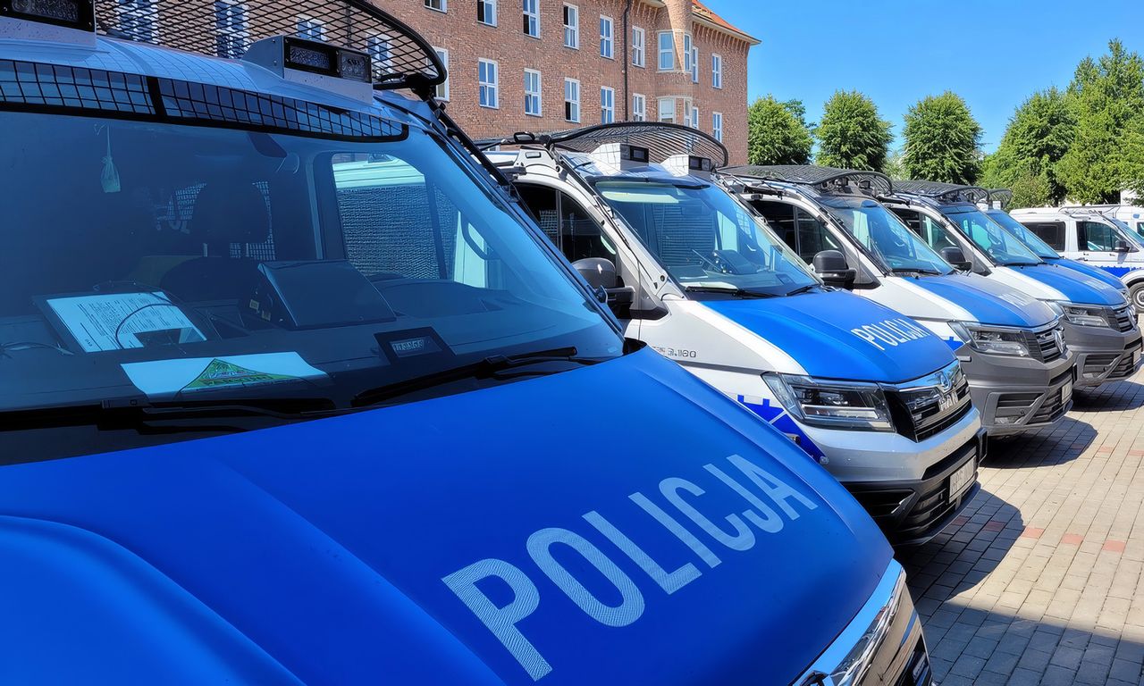 Policyjne przejazdy w kolumnach. Jest stanowisko Szkoły Policji w Pile