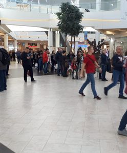 Black Friday 2019 w praktyce. Tłumy we wrocławskiej galerii handlowej