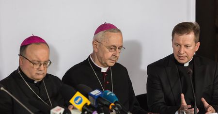Bruncz: "Biskupi mogą odetchnąć. Gość z Watykanu krzywdy im nie zrobił" (Opinia)