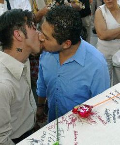 Parada homoseksualistów w centrum Brukseli