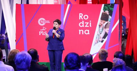 "Money. To się liczy". 5 mld dla najbogatszych z 500 plus