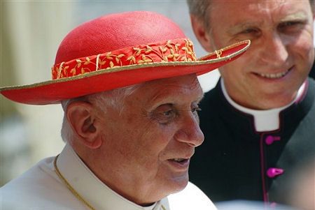 Papieskie wakacje za 345 tys. euro