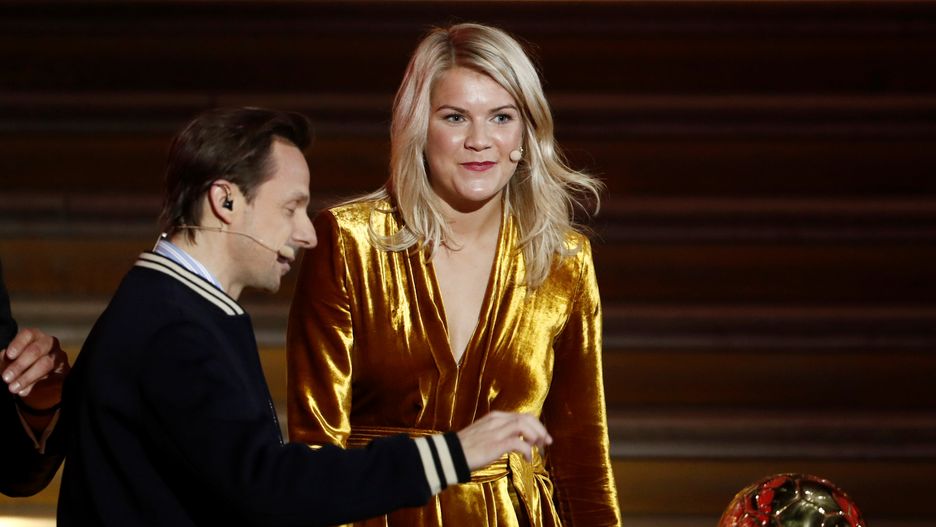 Ada Hegerberg jako pierwsza kobieta na świecie dostała Złotą Piłkę. 