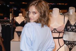 Barbara Palvin kusi na imprezie. To pierwsza modelka plus size w Victoria's Secret