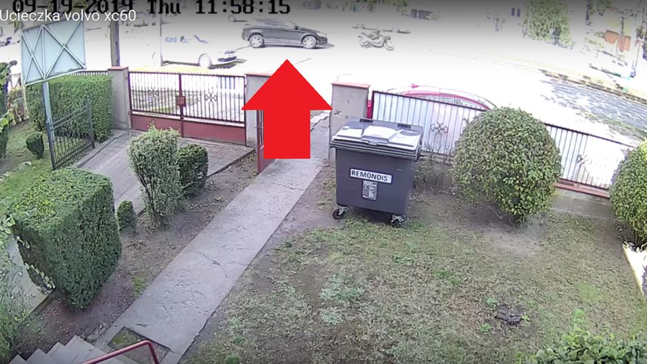 Poznań. Osoba kierująca volvo zajechała drogę motocykliście