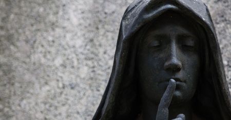 Historie o utracie. Nie ma "sposobu na żałobę", a czas nie zawsze leczy