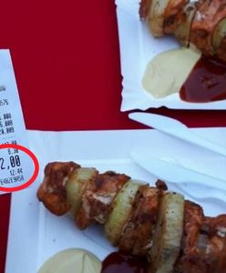 Zdjęcie, w które nie dowierzają internauci. Kosmiczna cena za szaszłyk na jarmarku