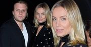 Agnieszka Woźniak-Starak i jej mąż na premierze "Botoksu"! Oldskulowa stylizacja dziennikarki grała pierwsze skrzypce!